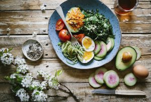 Jak powinna wyglądać zdrowa i prawidłowo zbilansowana dieta?